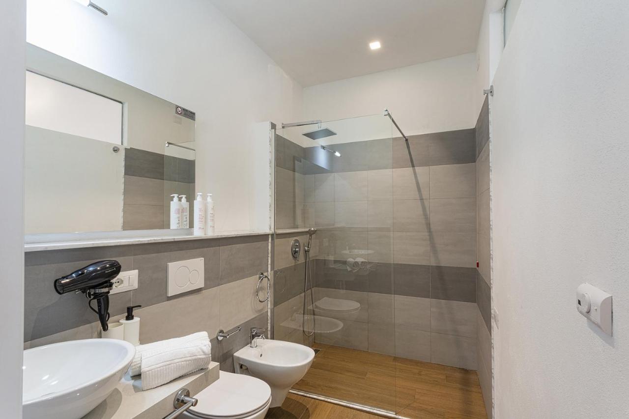 Family Flat In The City Center By Wonderful Italy ジェノヴァ エクステリア 写真